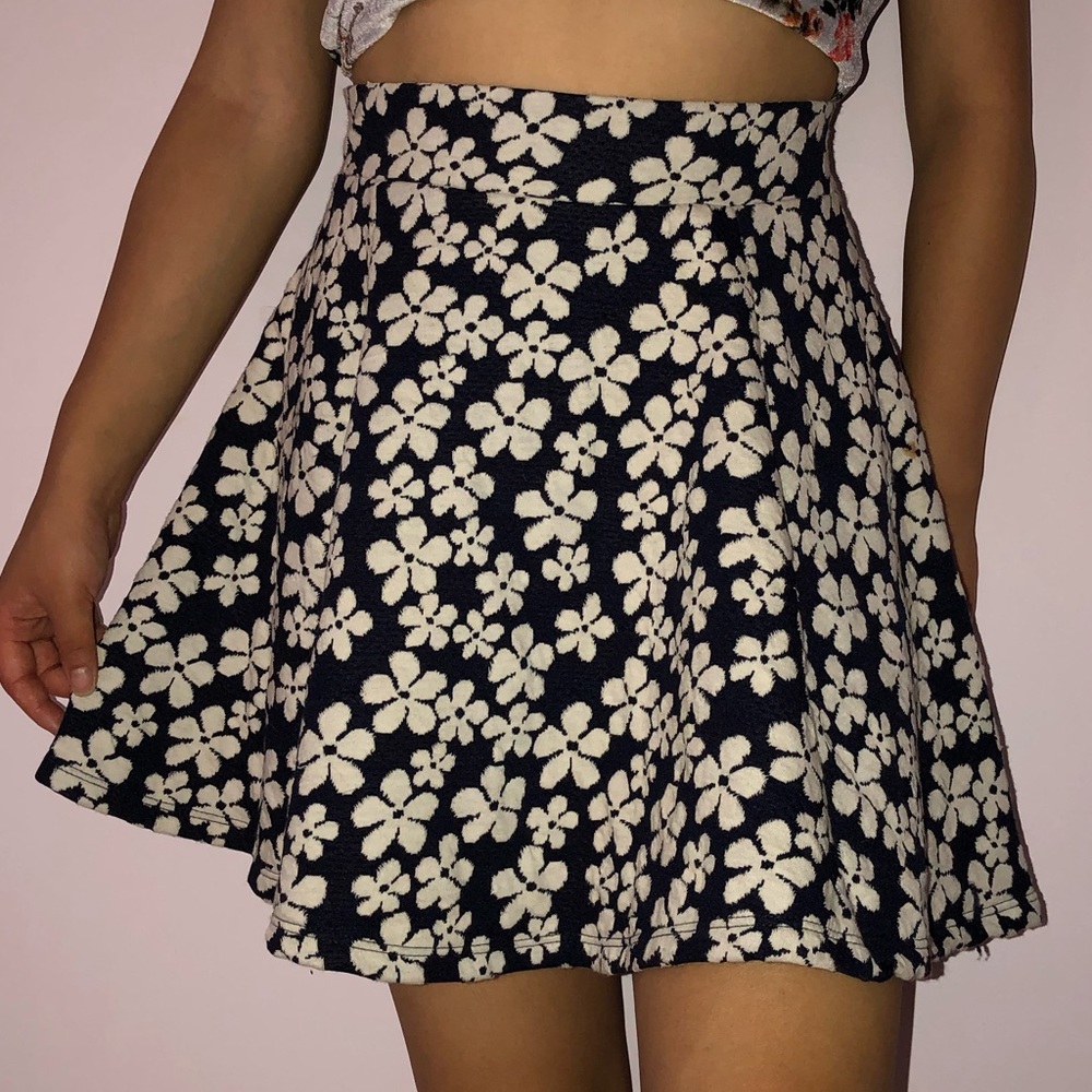 Funky floral mini skater skirt! Divided by H&M
